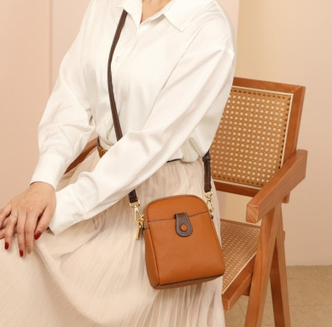 Lychee Pattern Leather Crossbody Phone Bag – Compact & Stylish for Women